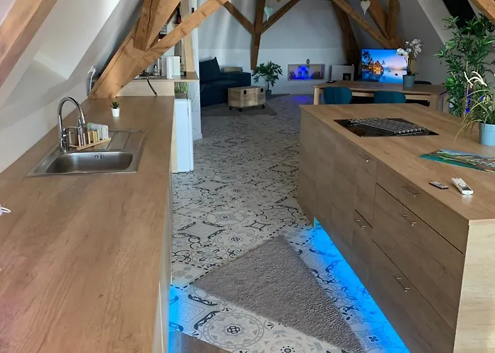 Nid De Cigogne * イラウーゼルヌ